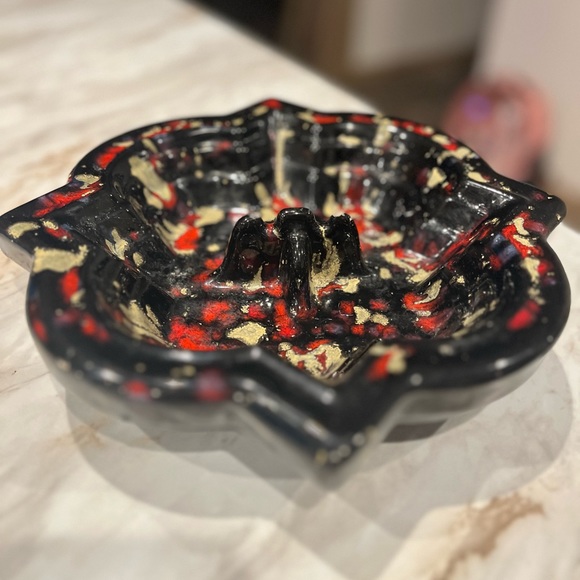 Mid Century Black and Red Splatter MCM Ceramic Pottery Ashtray 1960 1970 Vintage - Picture 4 of 5